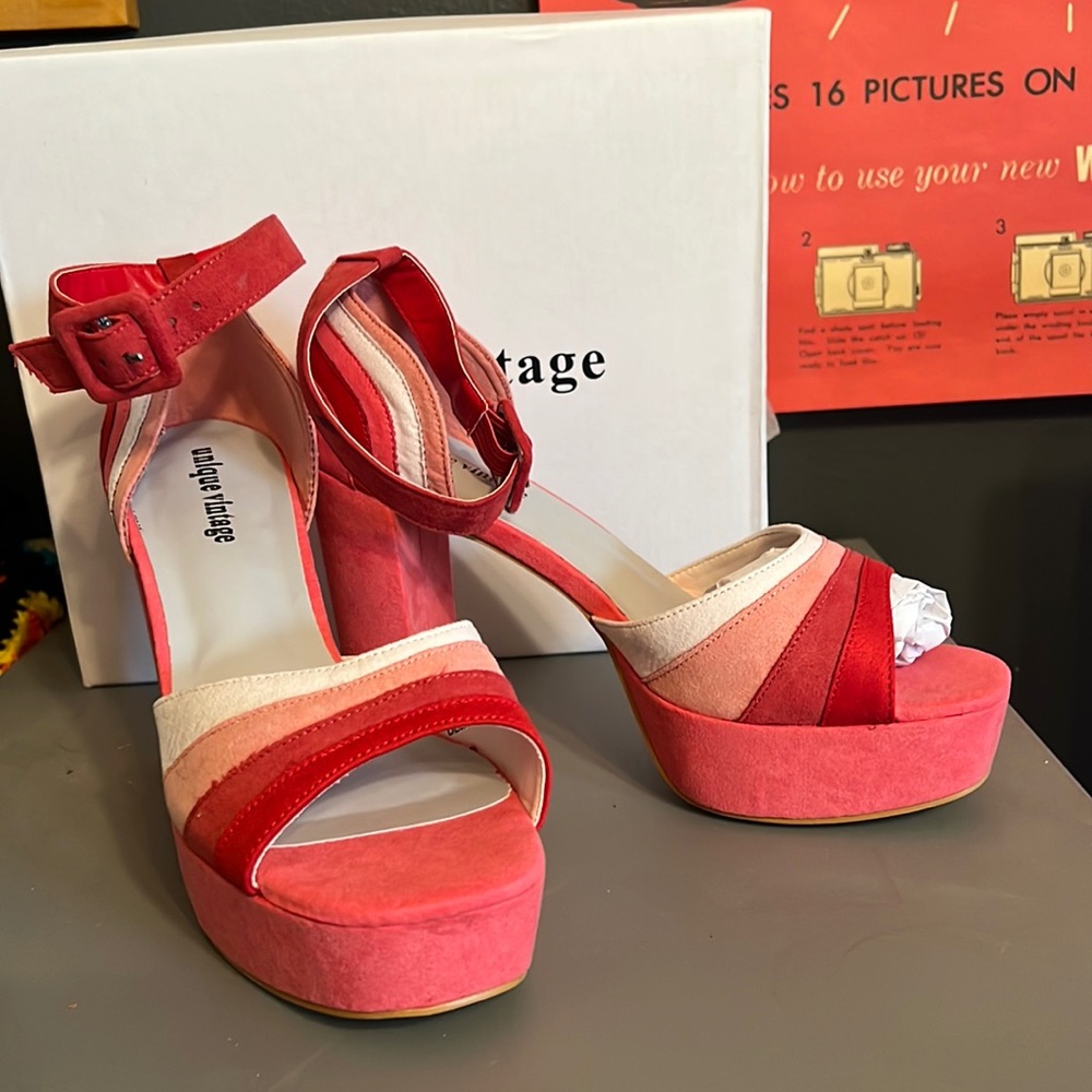 Pink stripe platform heels Unique vintage NW